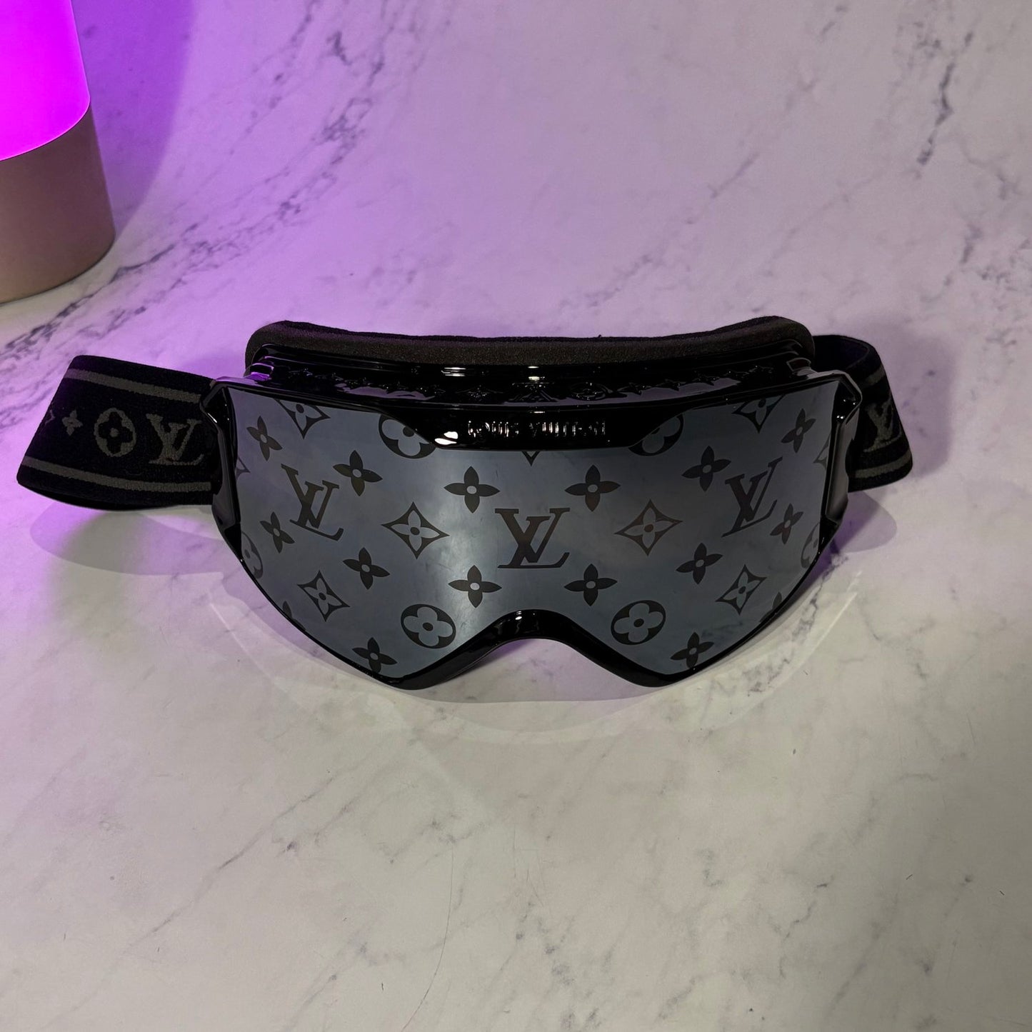 LV SKI GOGGLES
