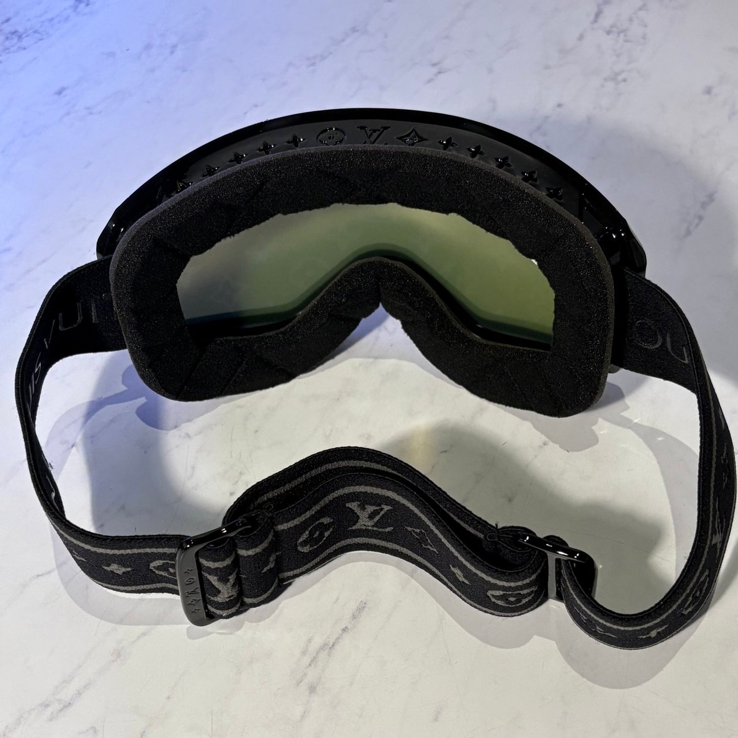 LV SKI GOGGLES