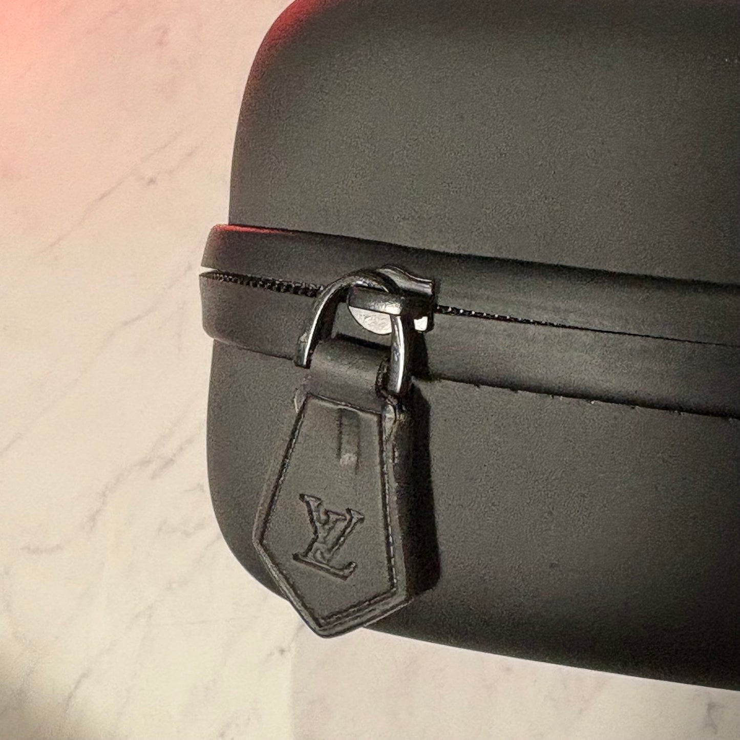 LV SKI GOGGLES
