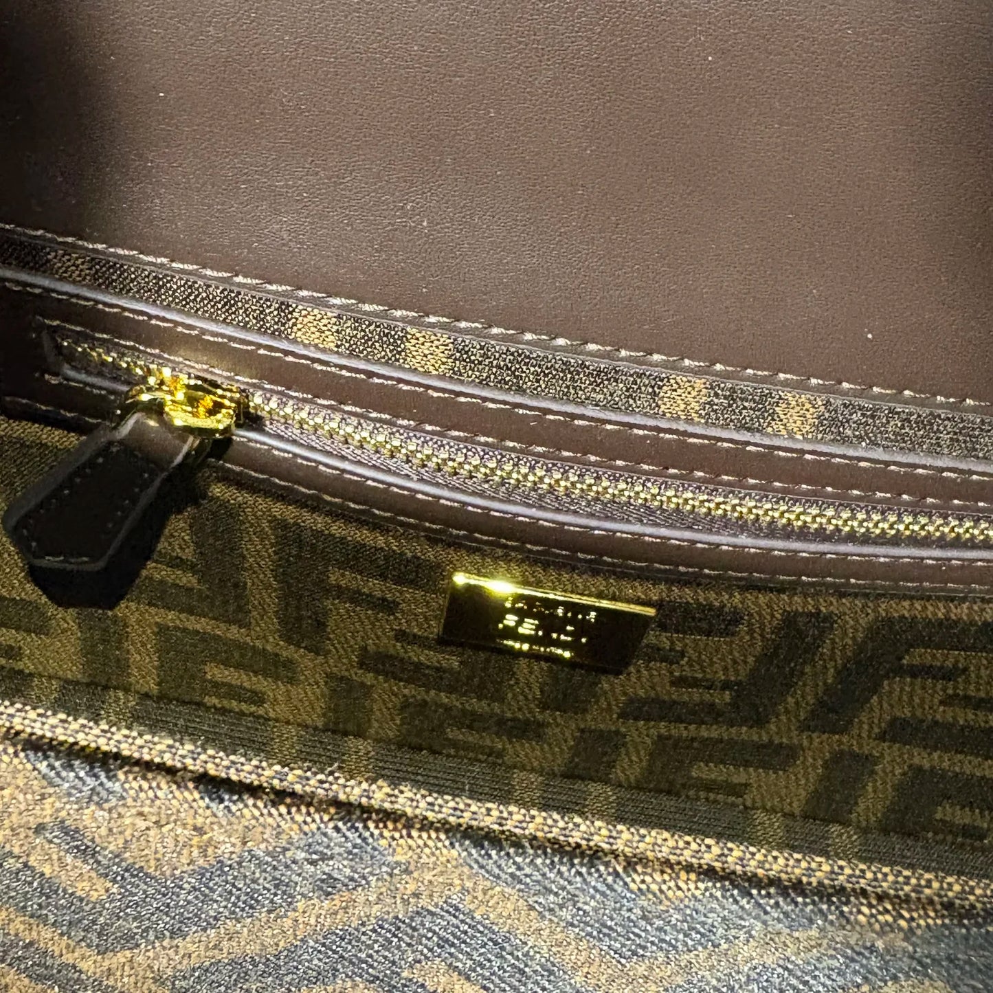 FENDI WOMEN BAGUETTE MINI BAG