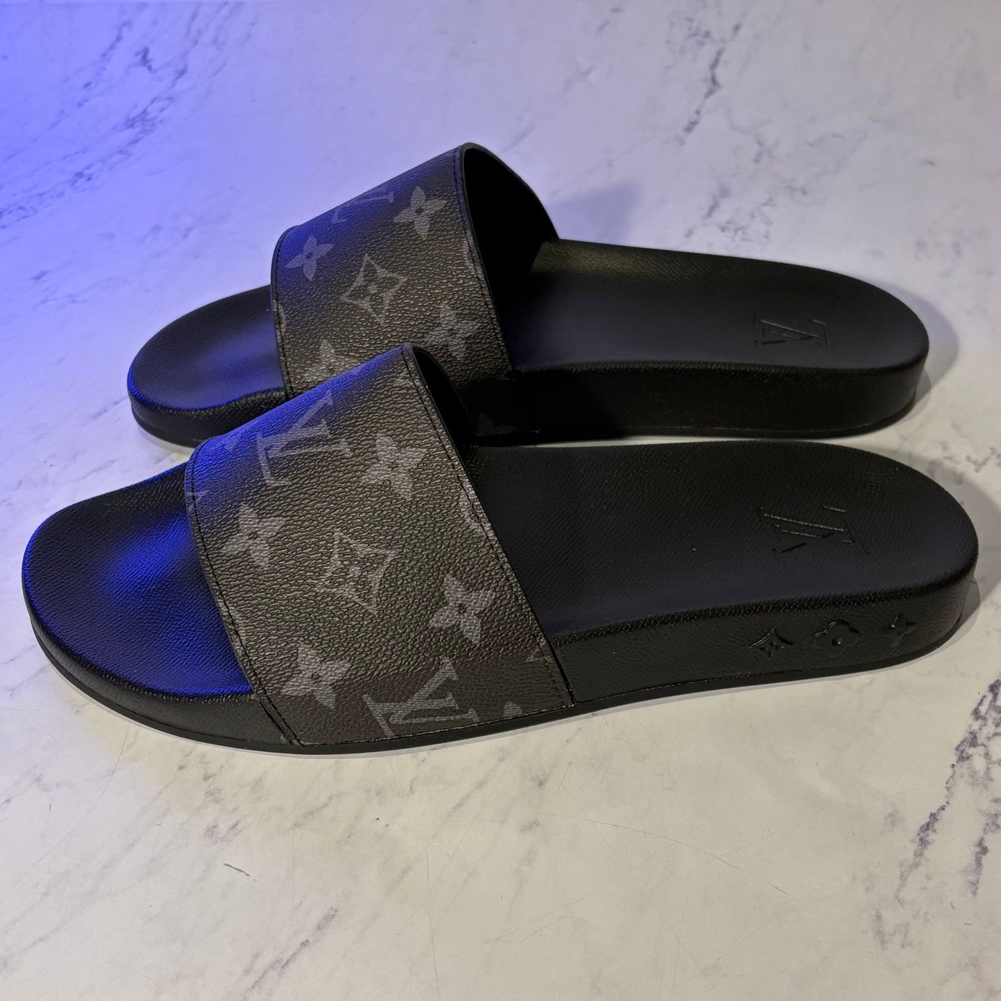 LV SLIDERS